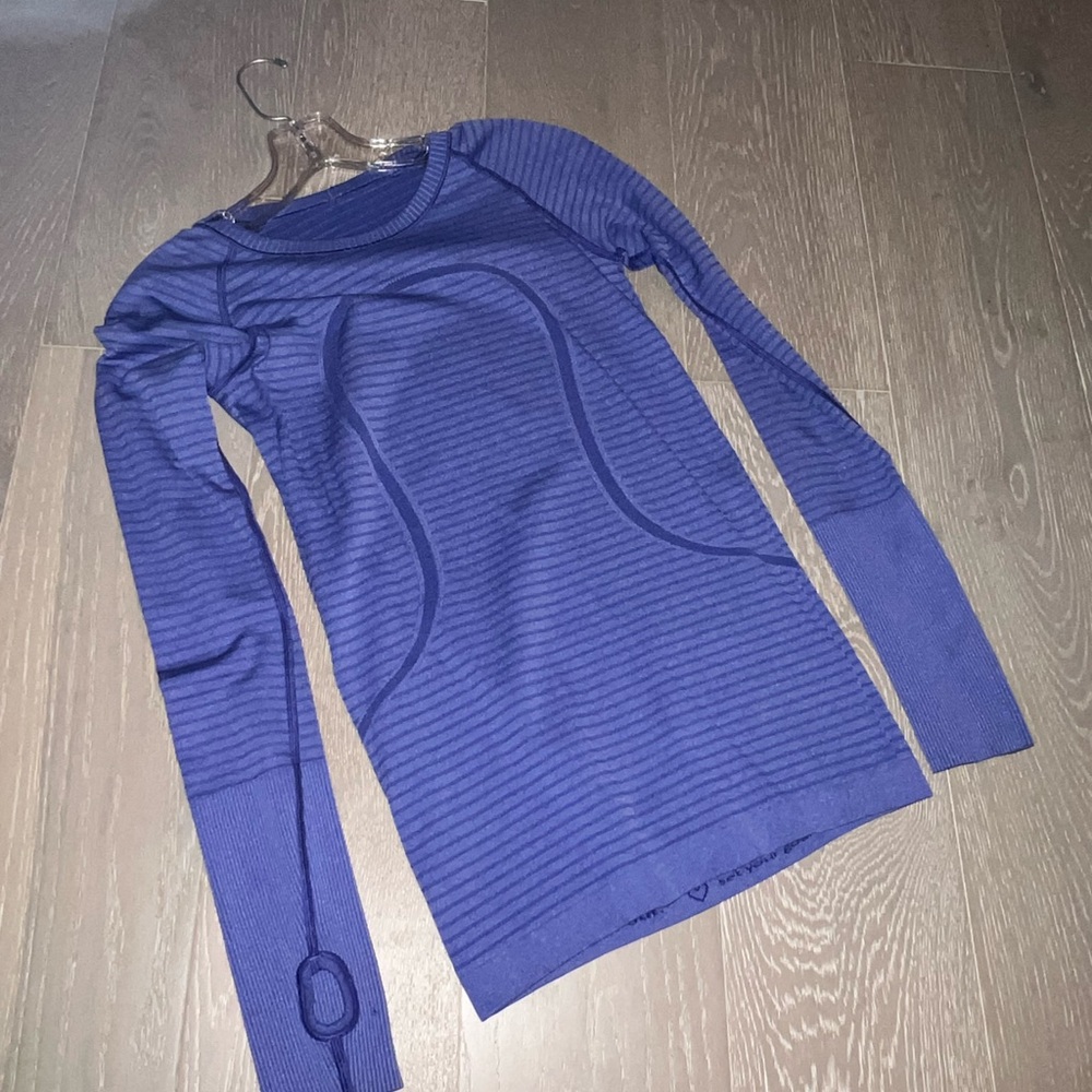 Women’s Lululemon Longsleeve US 4